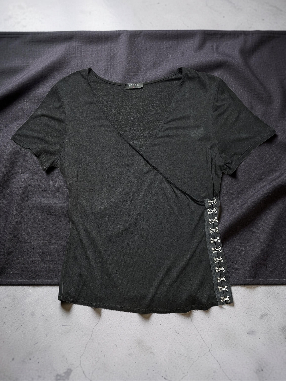 SCOPE Black Short-Sleeve Hook-Detail Wrap Top. Size XL. Excellent Condition!